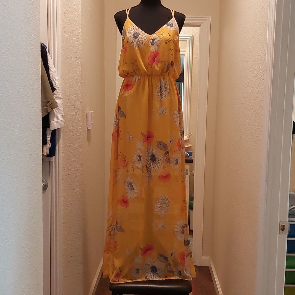 Sienna Sky Women's Yellow with Floral Print Maxi Dress szL